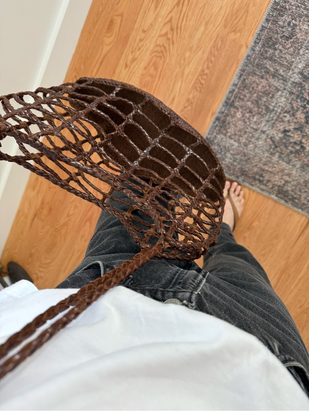 Vintage brown braided tote - Picture 6 of 6